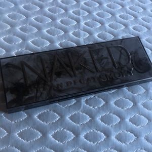 Urban decay naked palette smoky